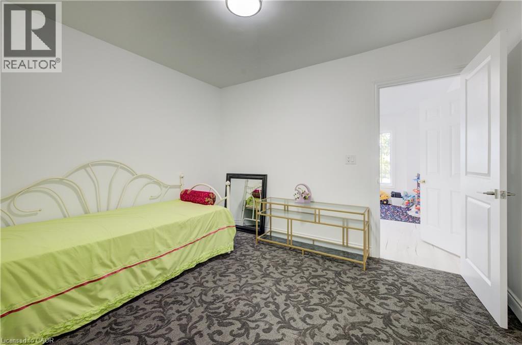 44 WALTER Street thumbnail 36