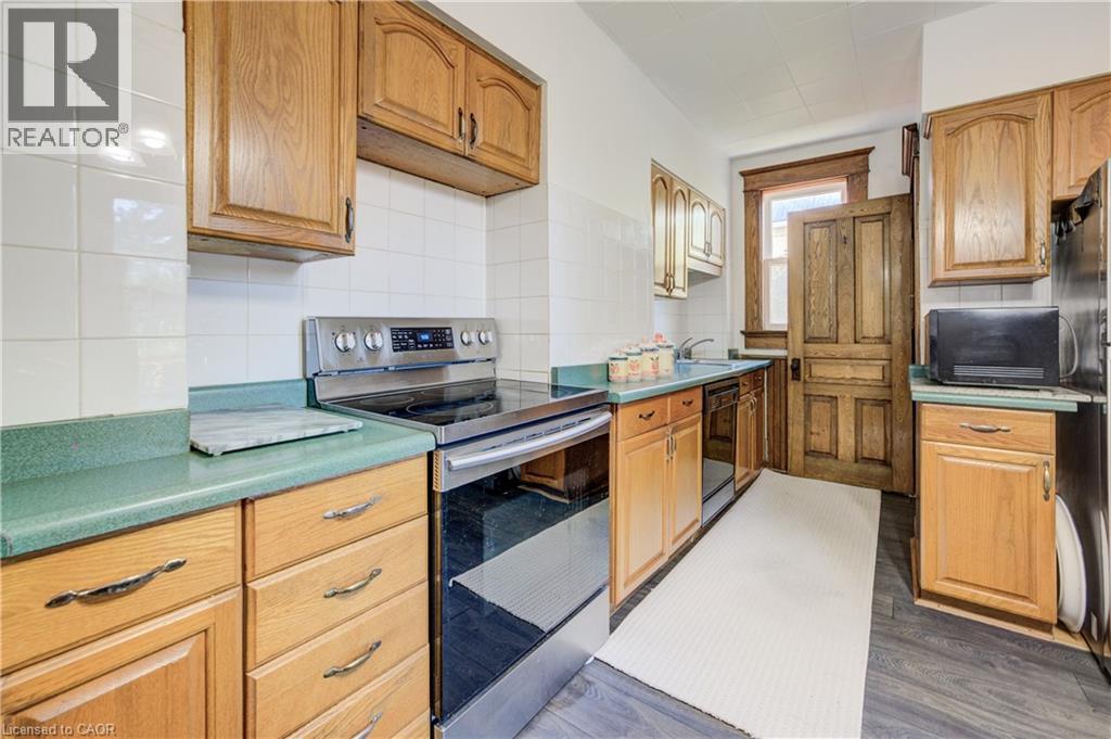 44 WALTER Street thumbnail 7