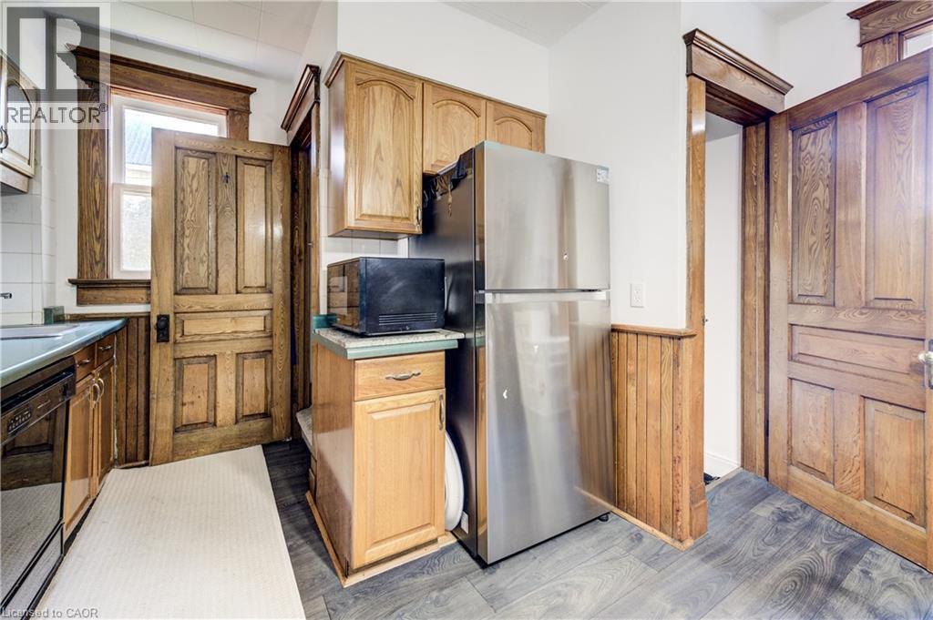 44 WALTER Street thumbnail 9