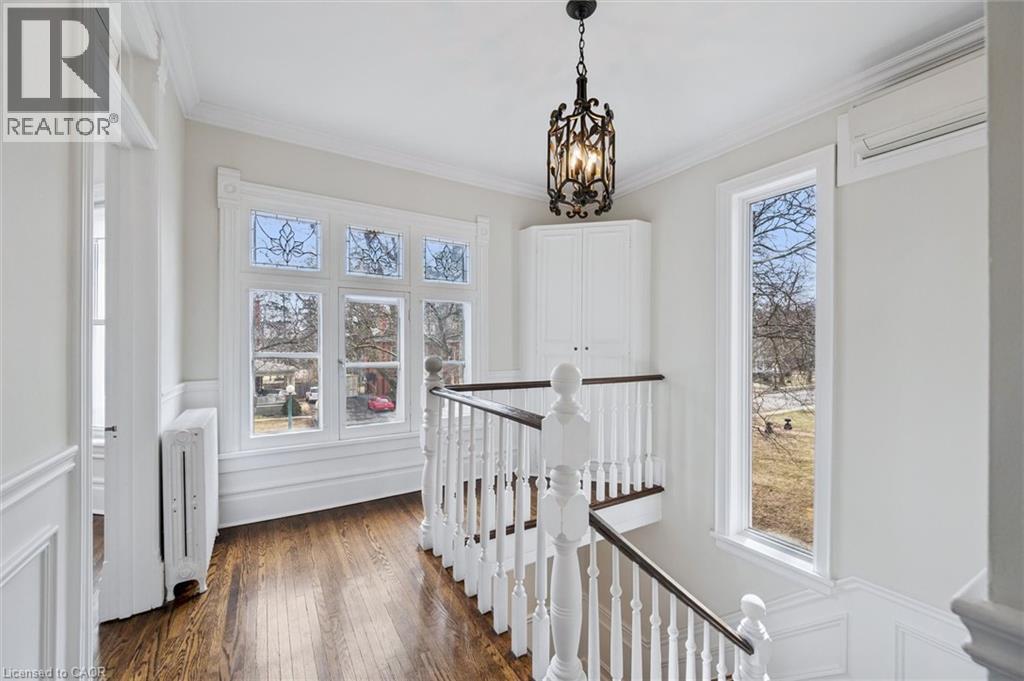 42 LANSDOWNE Road N thumbnail 19