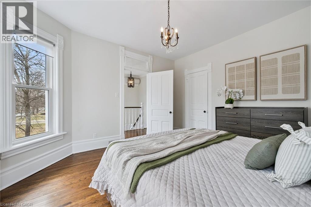 42 LANSDOWNE Road N thumbnail 27