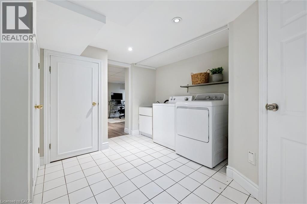 42 LANSDOWNE Road N thumbnail 36