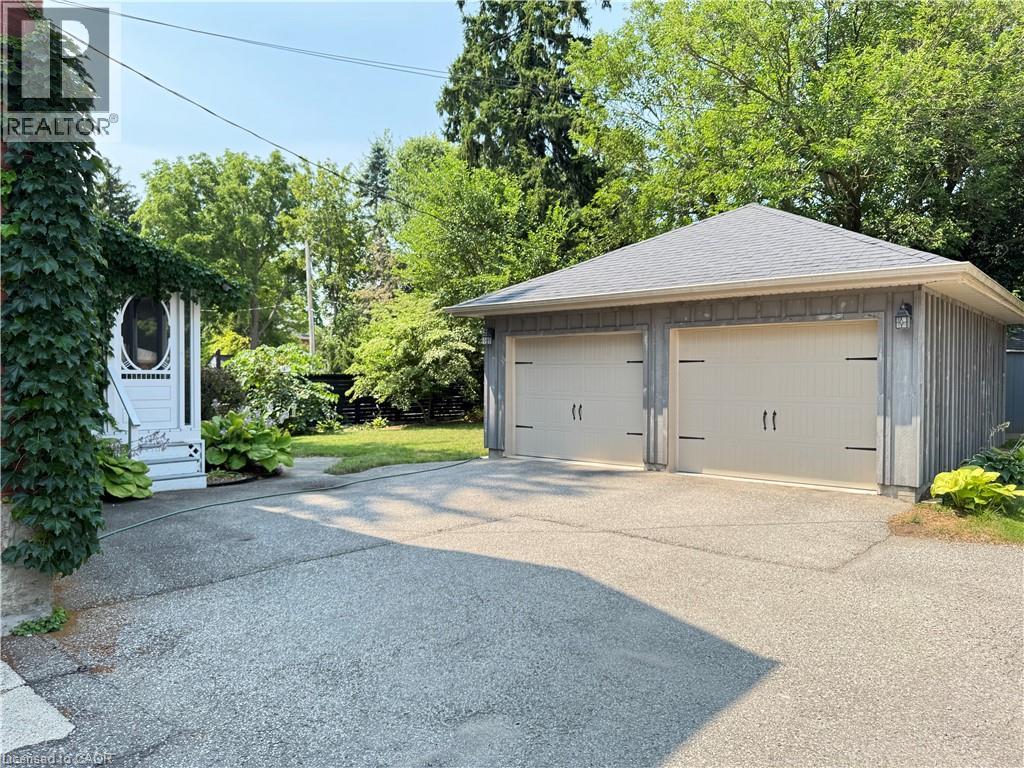 42 LANSDOWNE Road N thumbnail 43