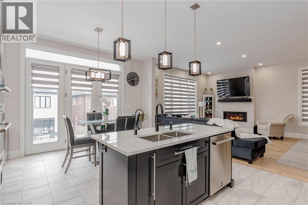 130 PONDCLIFFE Drive thumbnail 18