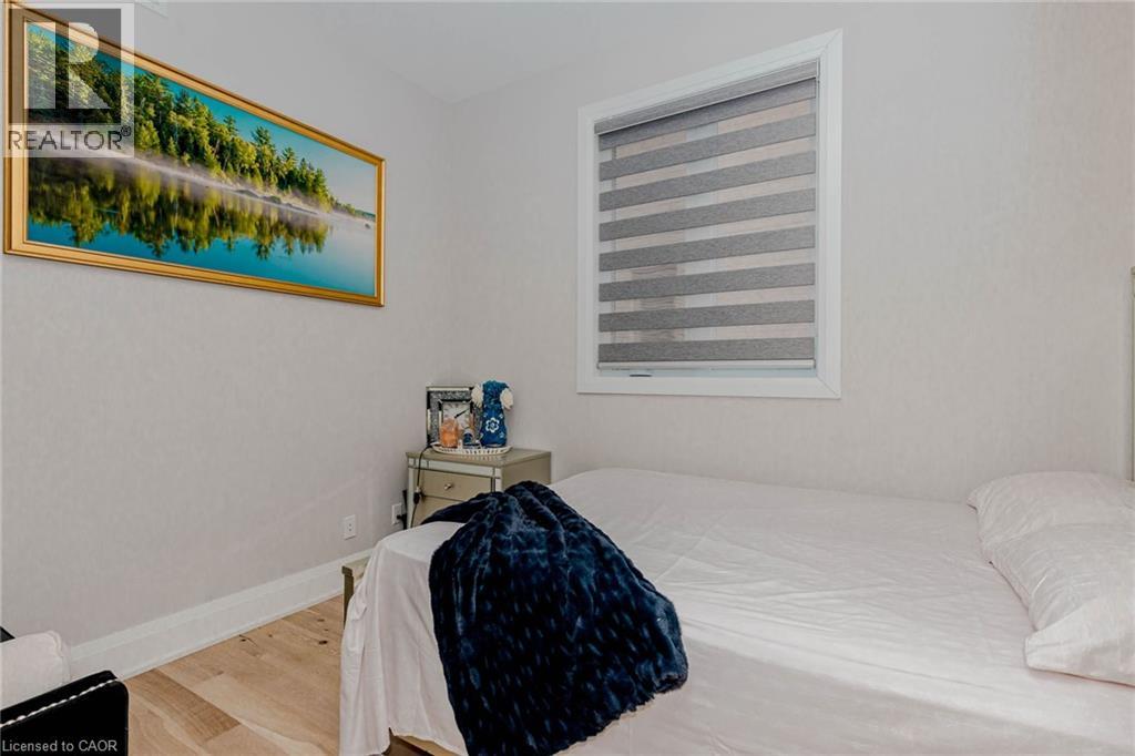 130 PONDCLIFFE Drive thumbnail 23