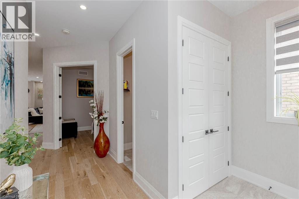 130 PONDCLIFFE Drive thumbnail 6