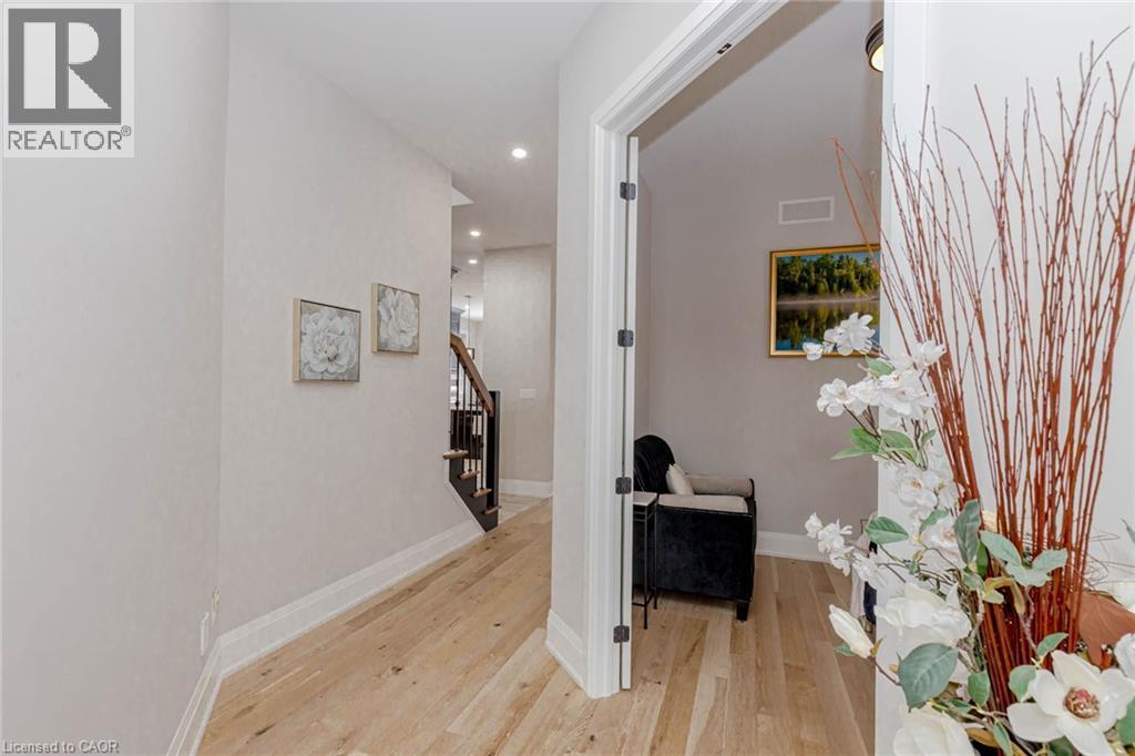 130 PONDCLIFFE Drive thumbnail 8