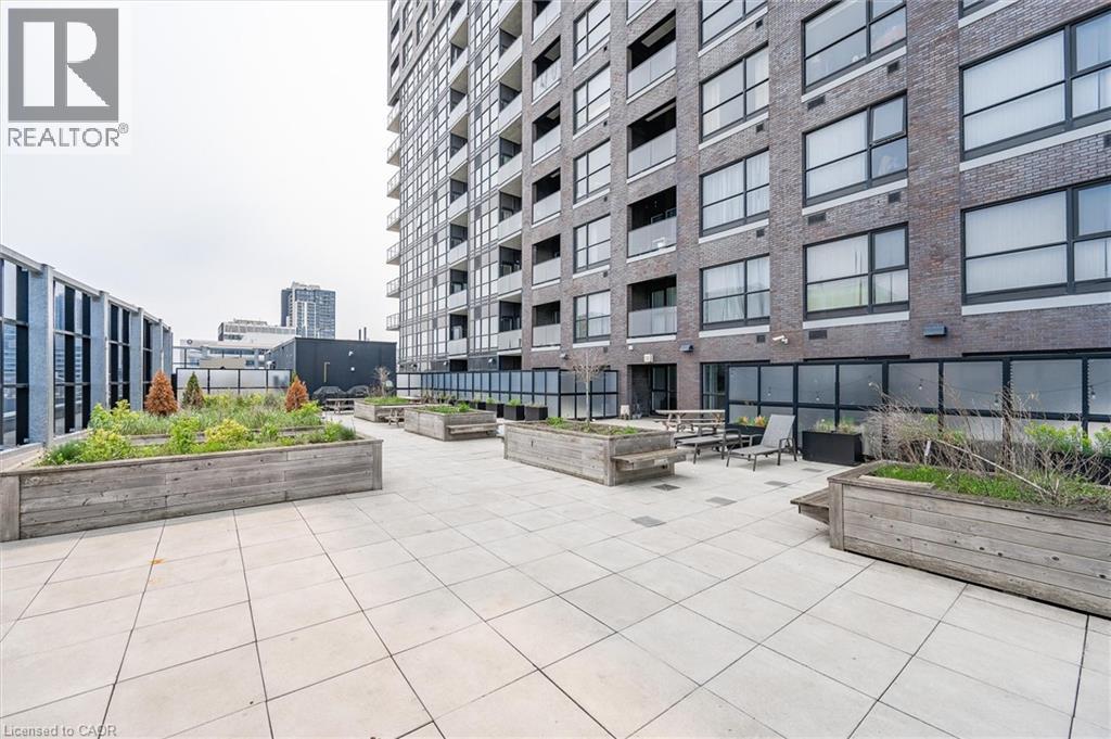 1 VICTORIA Street S Unit# 706 thumbnail 13