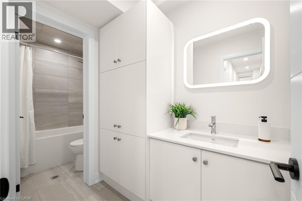 84 CHALMERS Street N thumbnail 36