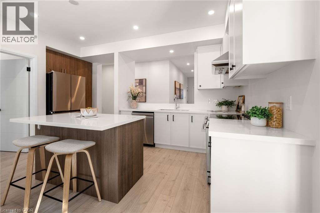 82 CHALMERS Street N thumbnail 23