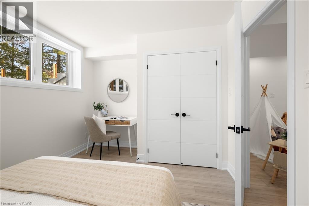 82 CHALMERS Street N thumbnail 34