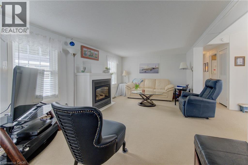 580 BEAVER CREEK Road Unit# 202 thumbnail 6