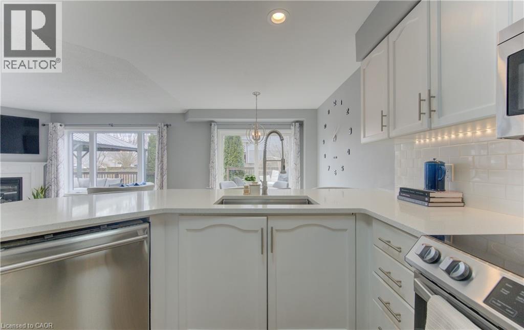 31 ADLER Drive thumbnail 12