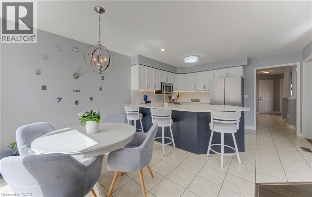 31 ADLER Drive thumbnail 14