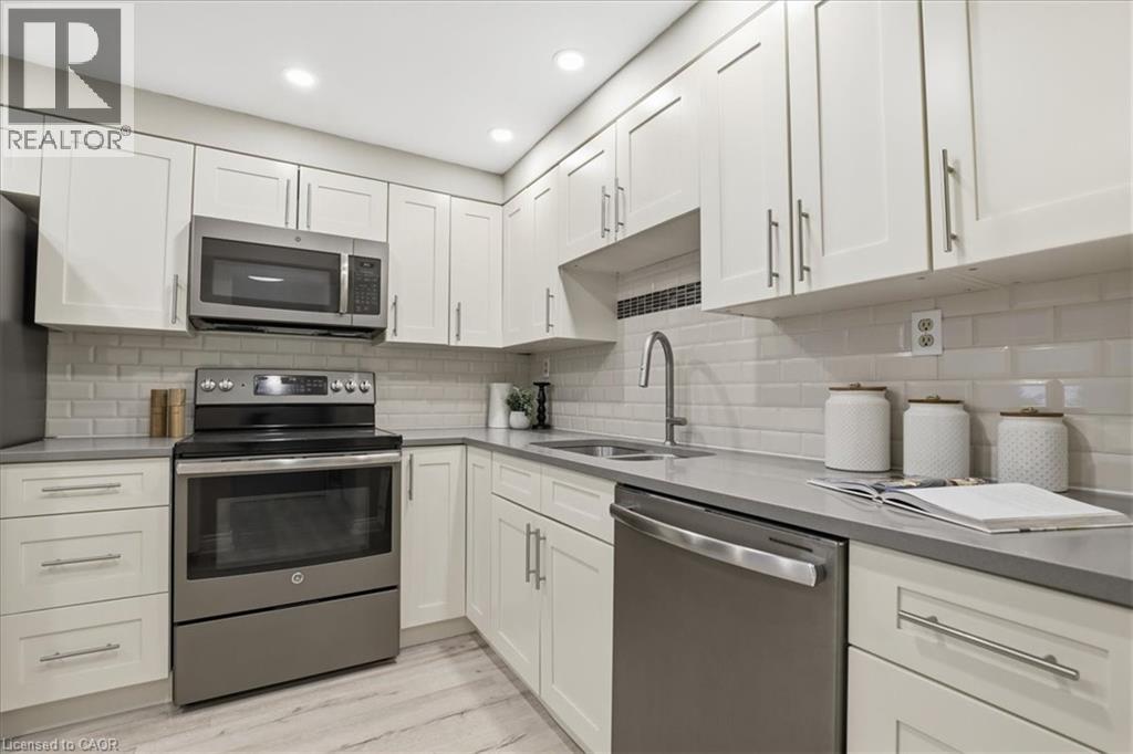 265 WESTCOURT Place Unit# 309 thumbnail 8