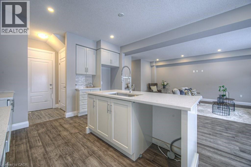 94 ISAAC Street thumbnail 14