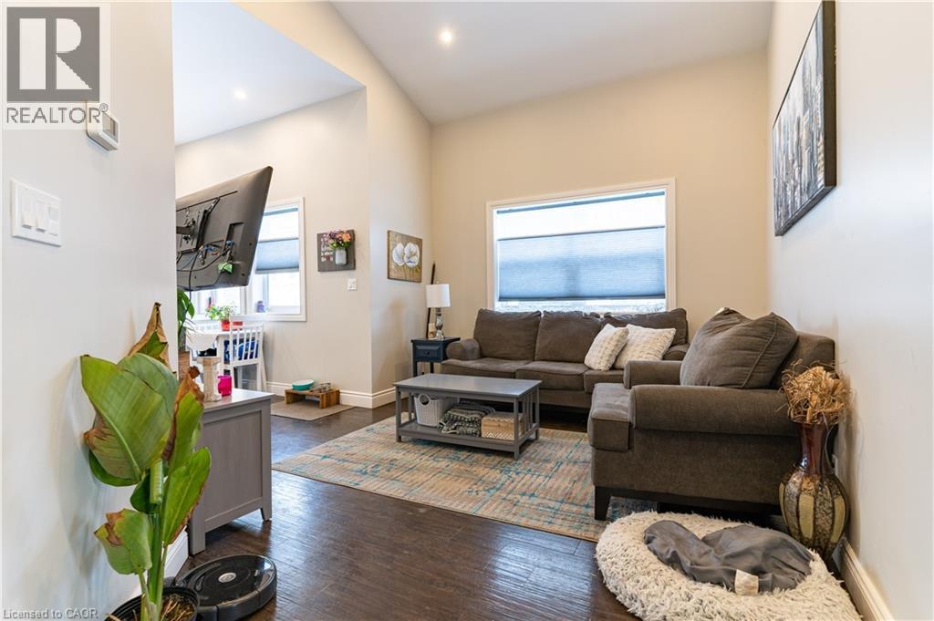 55 SNYDER'S Road W thumbnail 41