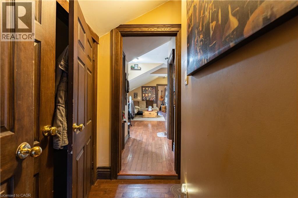 55 SNYDER'S Road W thumbnail 33