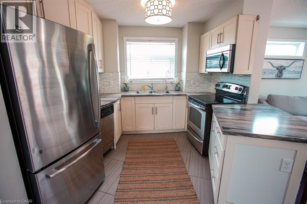 489 EAST Avenue Unit# B thumbnail 17