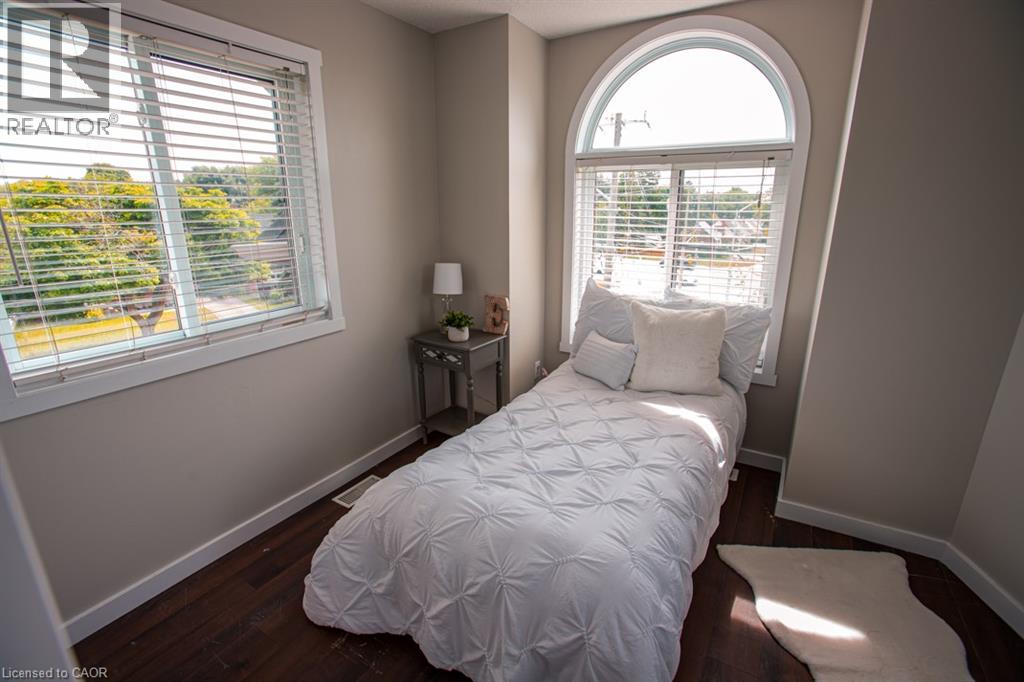 489 EAST Avenue Unit# B thumbnail 31