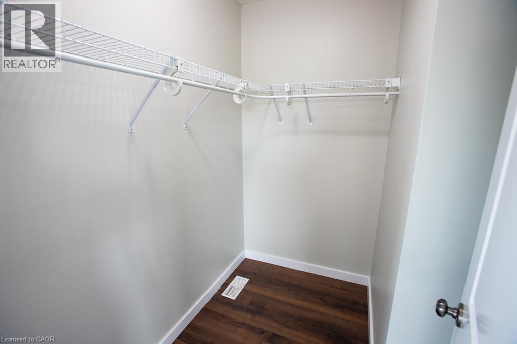 489 EAST Avenue Unit# B thumbnail 44