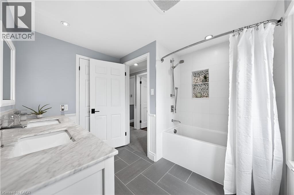 370 GREEN ACRES Drive thumbnail 33