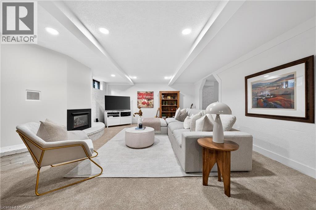 370 GREEN ACRES Drive thumbnail 36