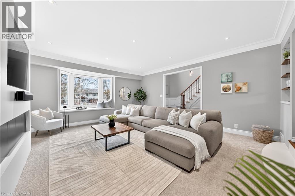 370 GREEN ACRES Drive thumbnail 9