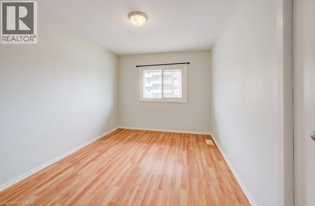 151 FRANKLIN Street N thumbnail 15