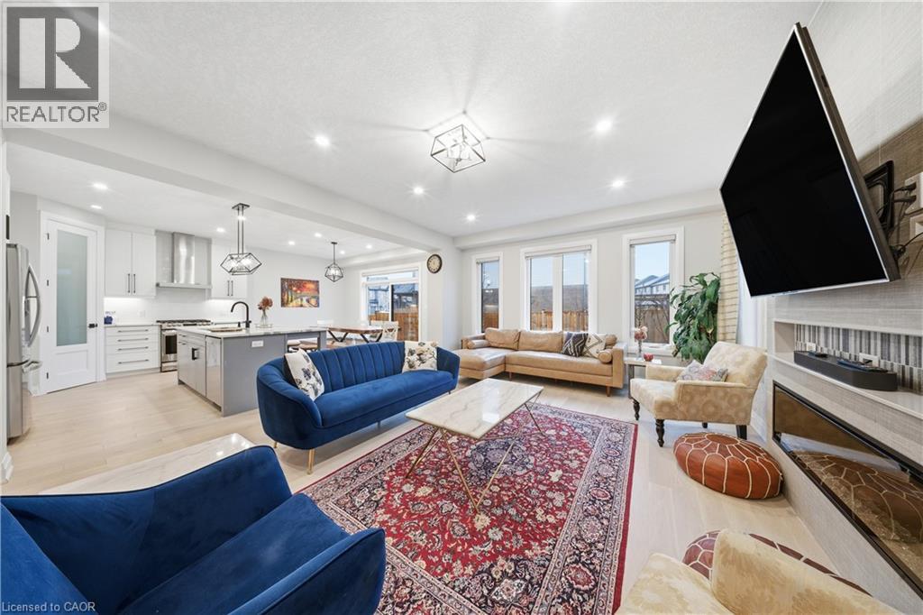 723 WOOD LILY Street thumbnail 12