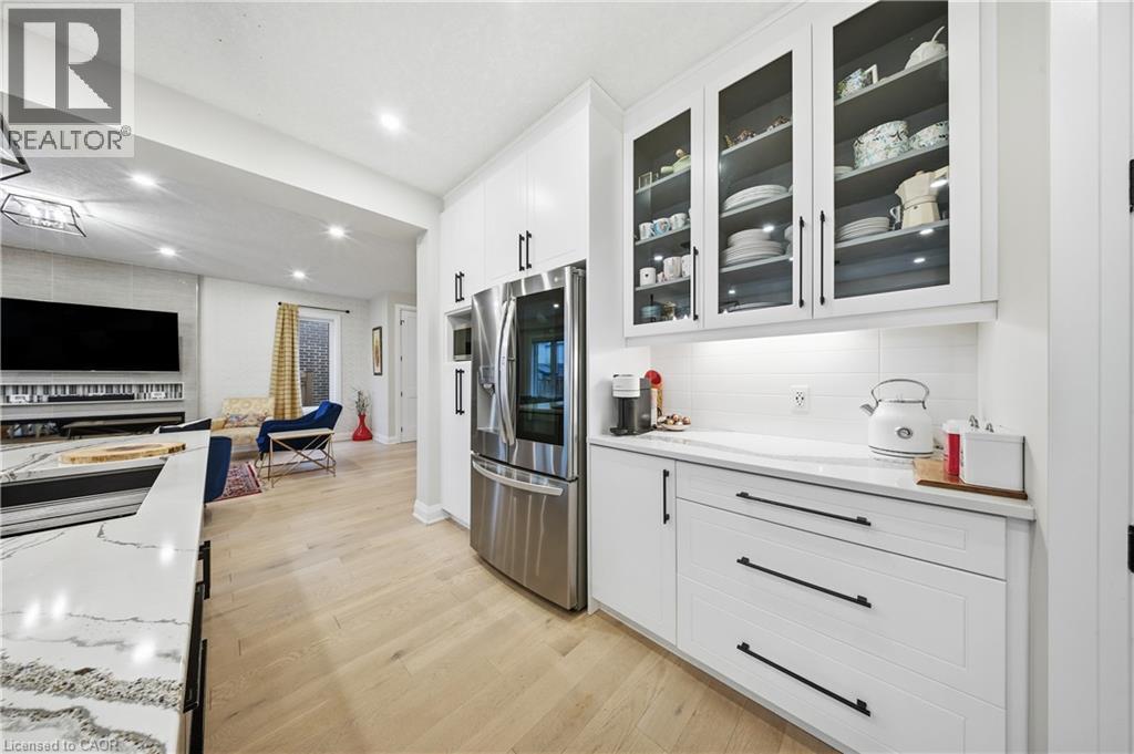 723 WOOD LILY Street thumbnail 18