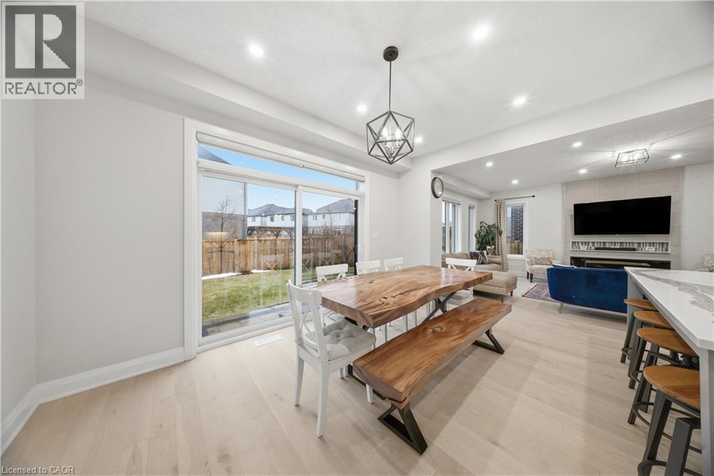 723 WOOD LILY Street thumbnail 19