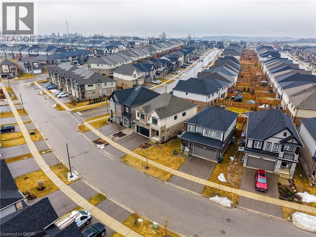 723 WOOD LILY Street thumbnail 4