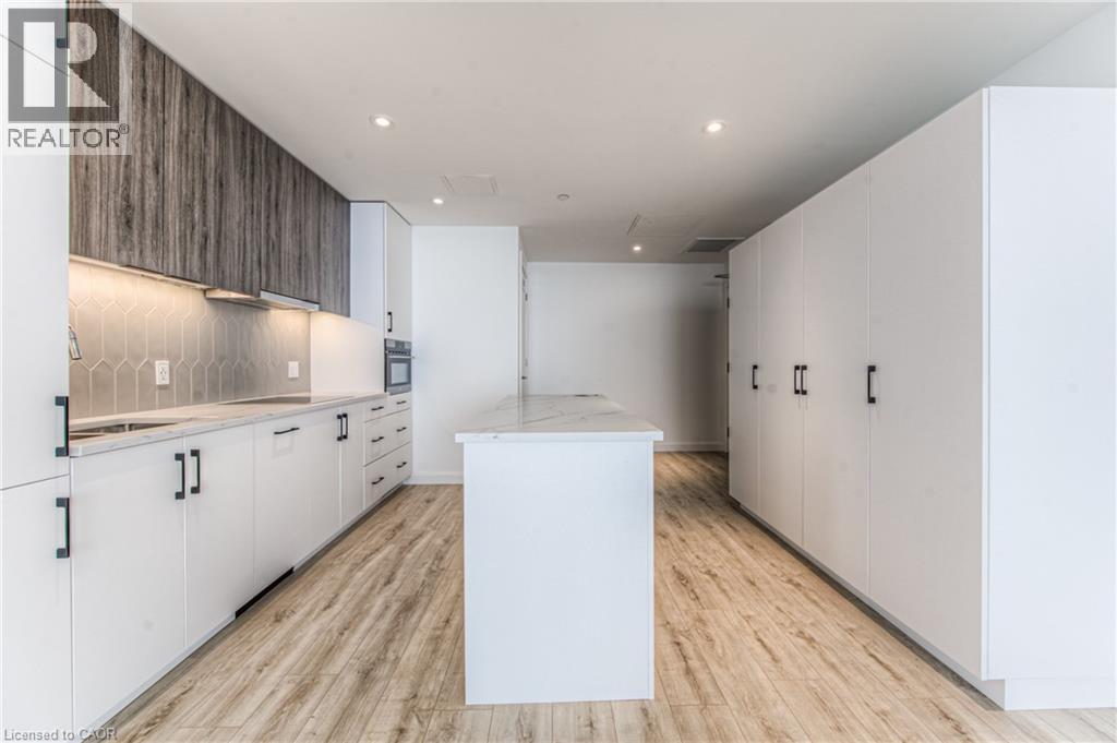 741 KING Street W Unit# 1112 thumbnail 12