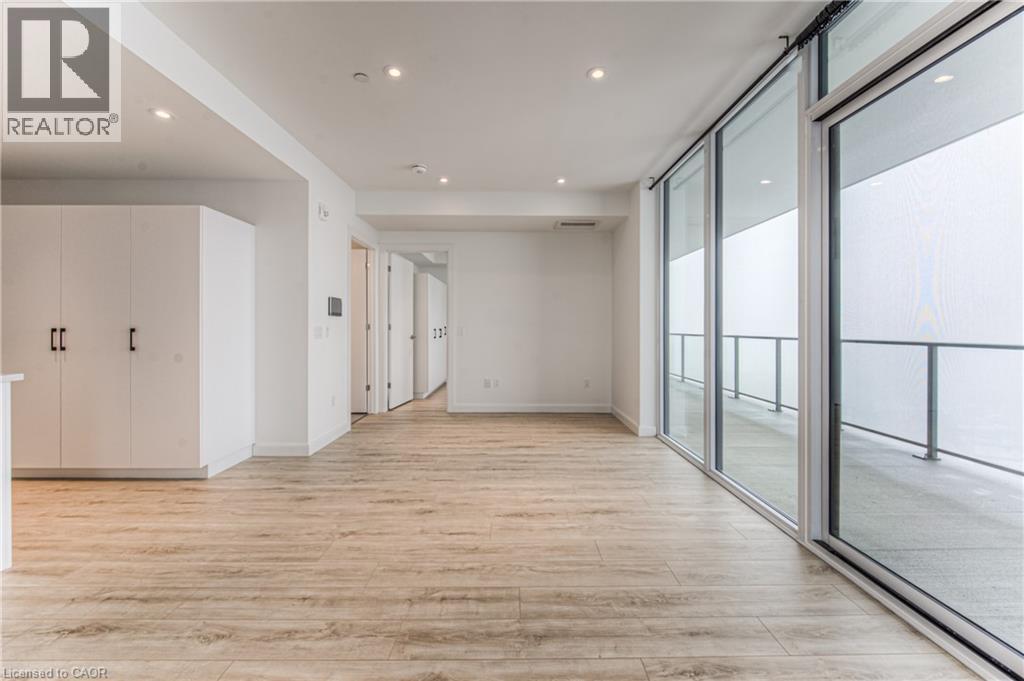 741 KING Street W Unit# 1112 thumbnail 17