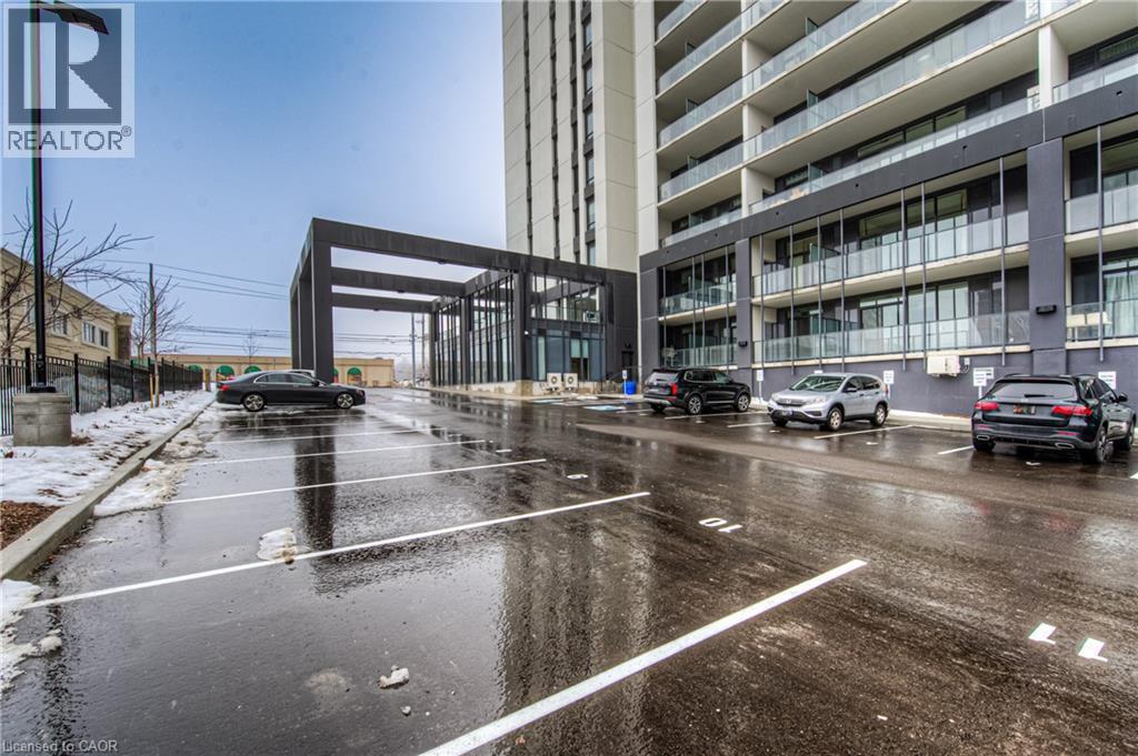 741 KING Street W Unit# 1112 thumbnail 3