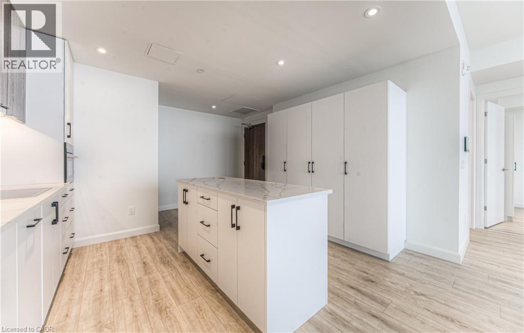 741 KING Street W Unit# 1112 thumbnail 33