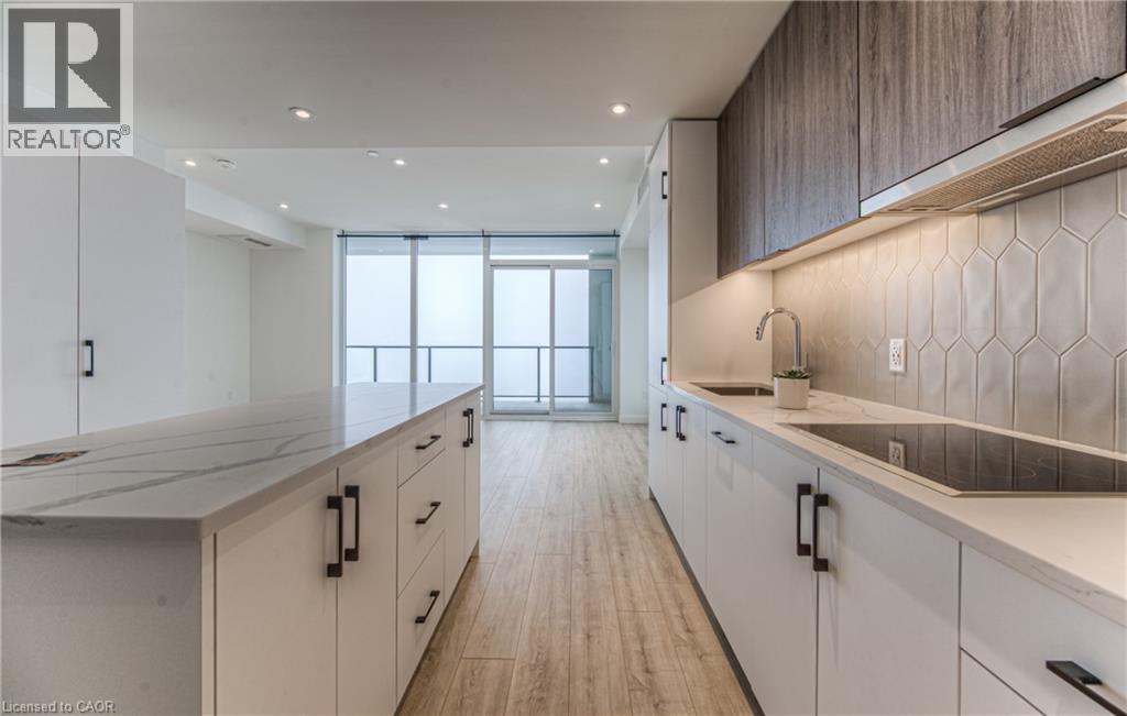 741 KING Street W Unit# 1112 thumbnail 35