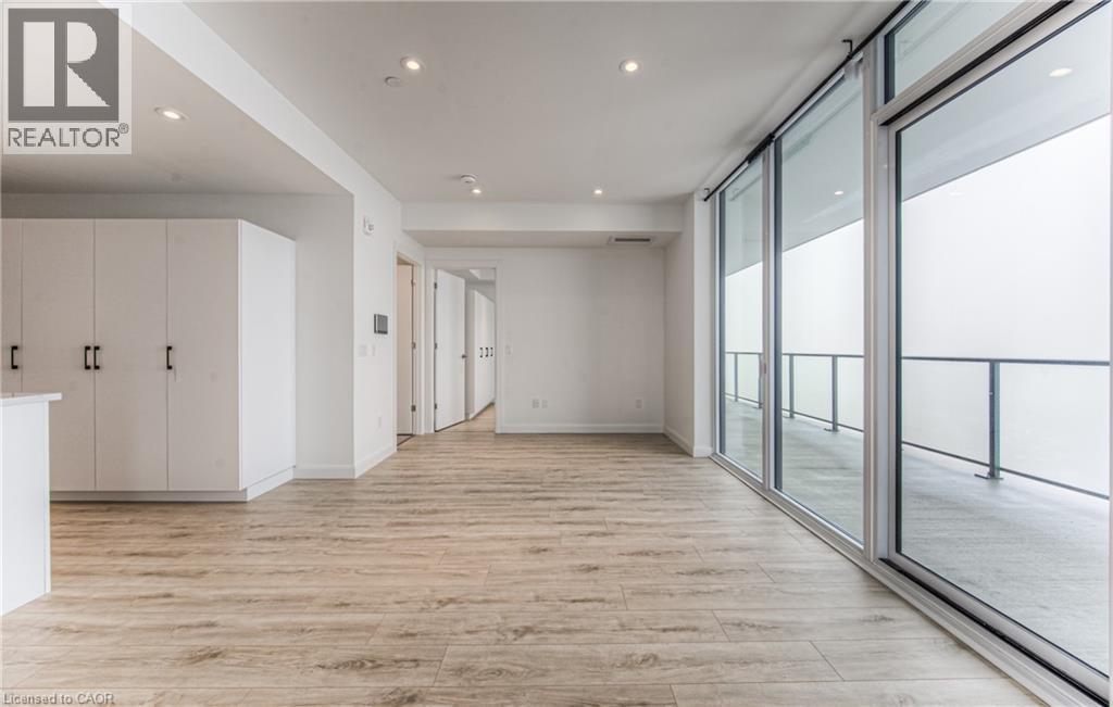 741 KING Street W Unit# 1112 thumbnail 38