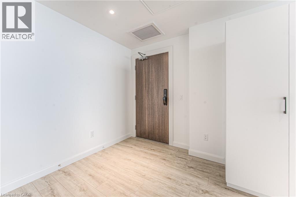 741 KING Street W Unit# 1112 thumbnail 9