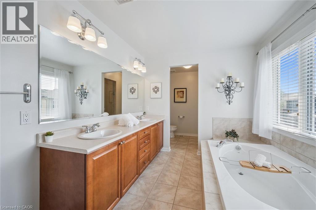 79 ZIEMAN Crescent thumbnail 20