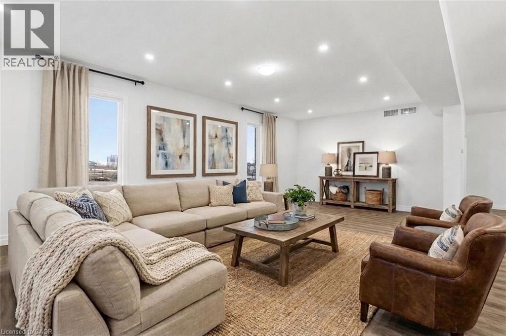 70 QUARRY PARK Drive thumbnail 4