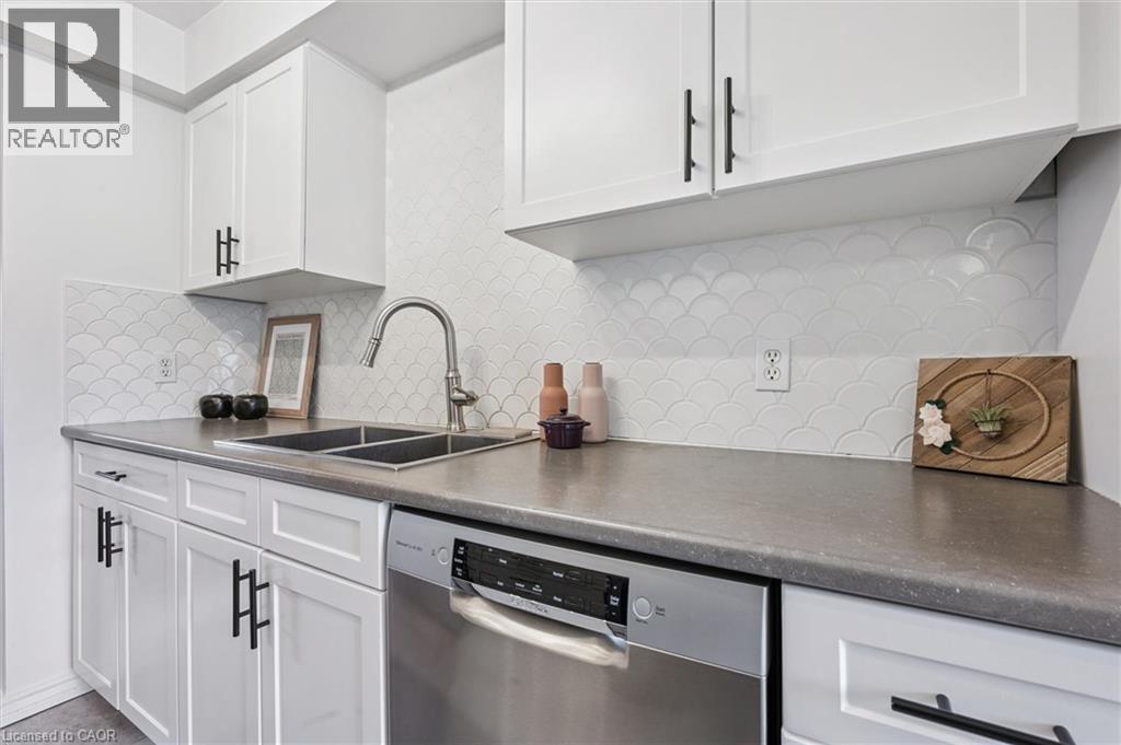 160 RITTENHOUSE Road Unit# 32 thumbnail 14