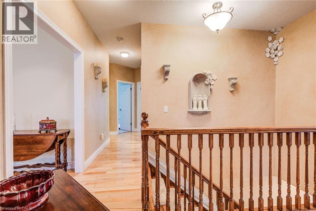 44 LASCHINGER Boulevard thumbnail 22