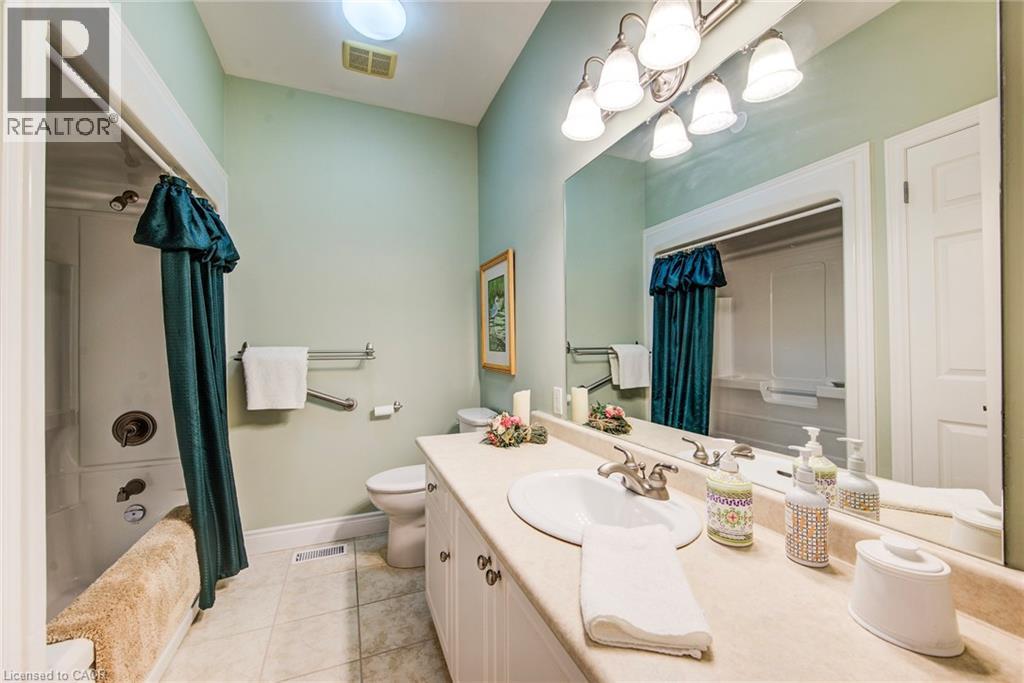 44 LASCHINGER Boulevard thumbnail 23