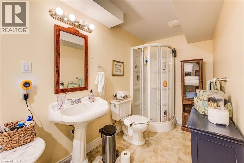 44 LASCHINGER Boulevard thumbnail 32