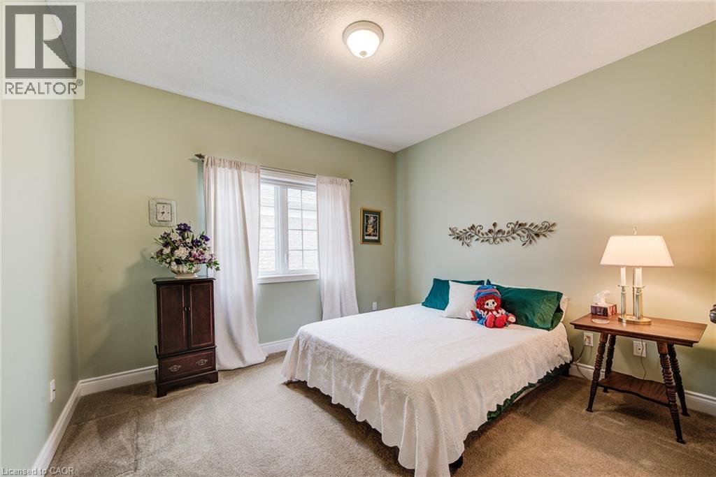 44 LASCHINGER Boulevard thumbnail 24