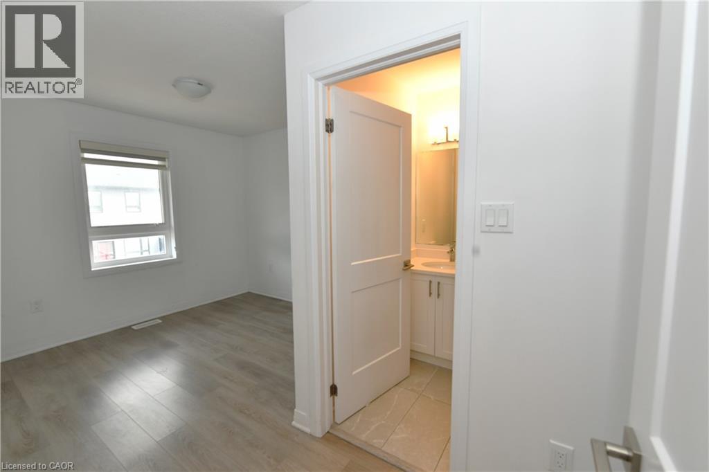 51 SPARROW Avenue Unit# 70 thumbnail 9