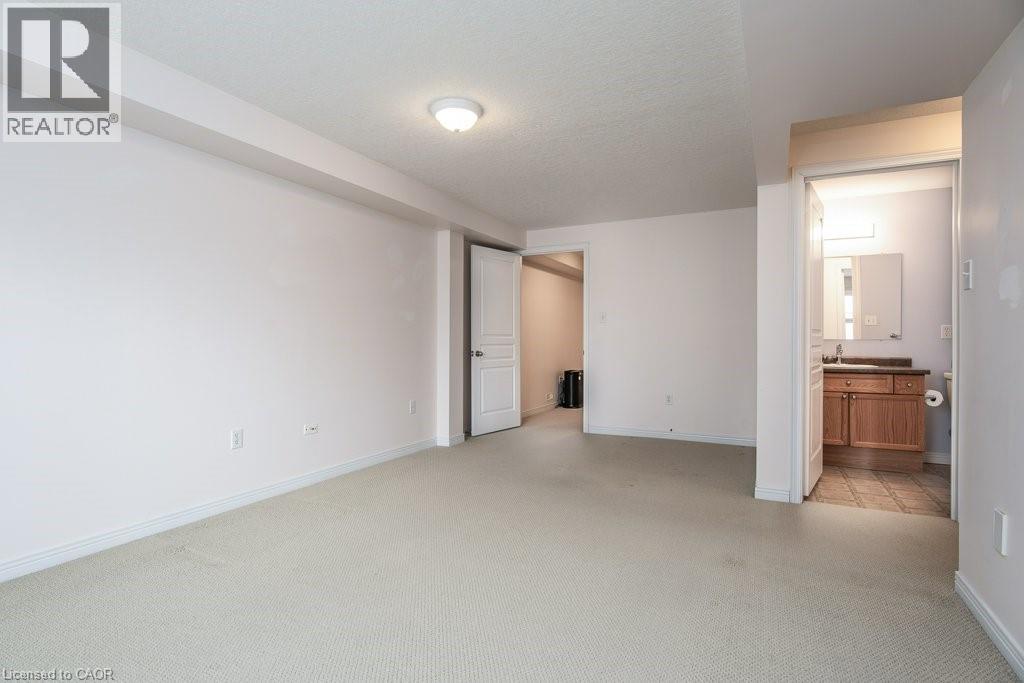 900 DOON VILLAGE Road Unit# 3 thumbnail 39