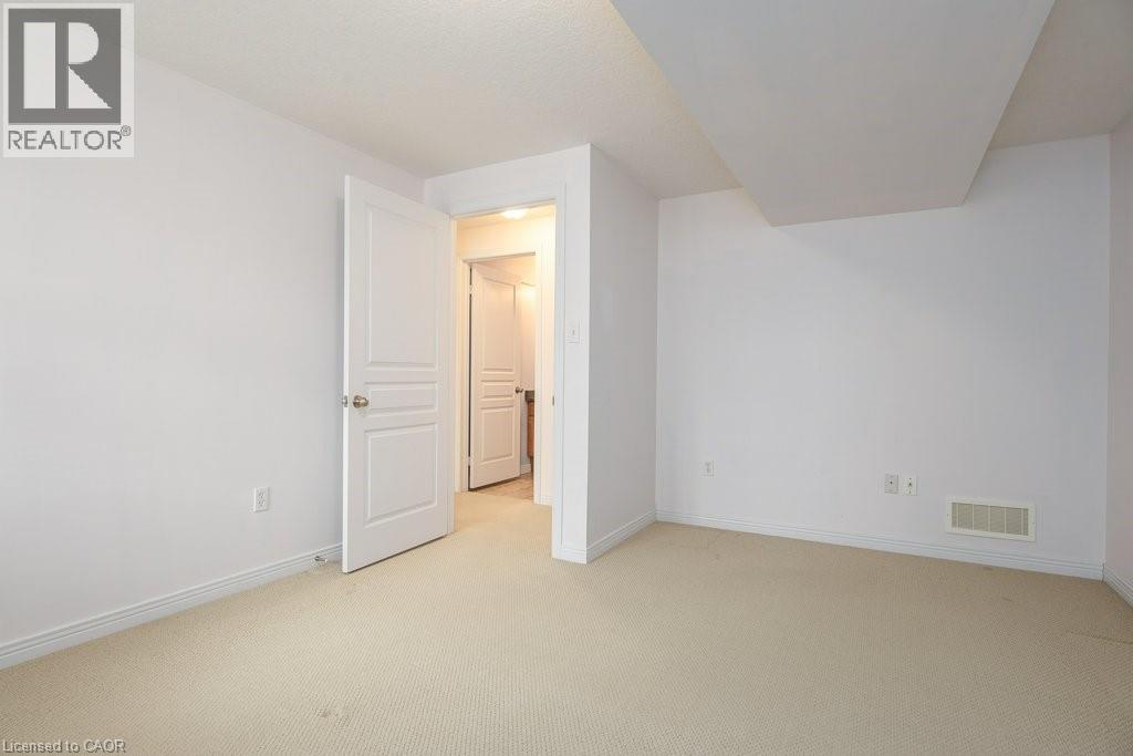 900 DOON VILLAGE Road Unit# 3 thumbnail 42